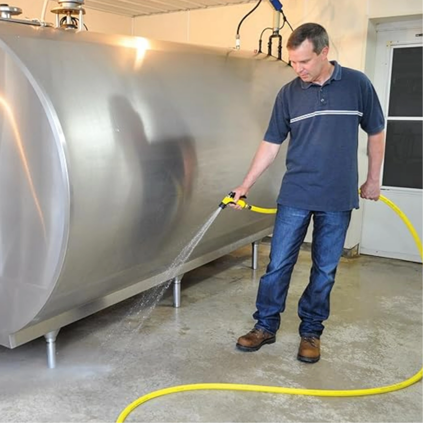 Dramm ColorStorm Yellow Hose 5_8_- 100 Ft. in Use