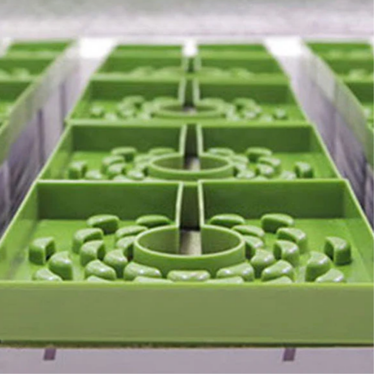 FloraFlex 4_ FloraCap 3.0 Top Feed Dripper for Rockwool Cubes arrange