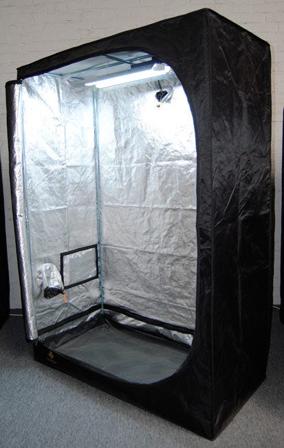 Secret Jardin Darkstreet v4.0 DS120W 48 inch x 24 inch x 64 inch