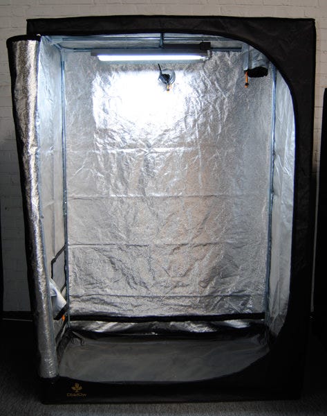 Secret Jardin Darkstreet v4.0 DS120W 48 inch x 24 inch x 64 inch