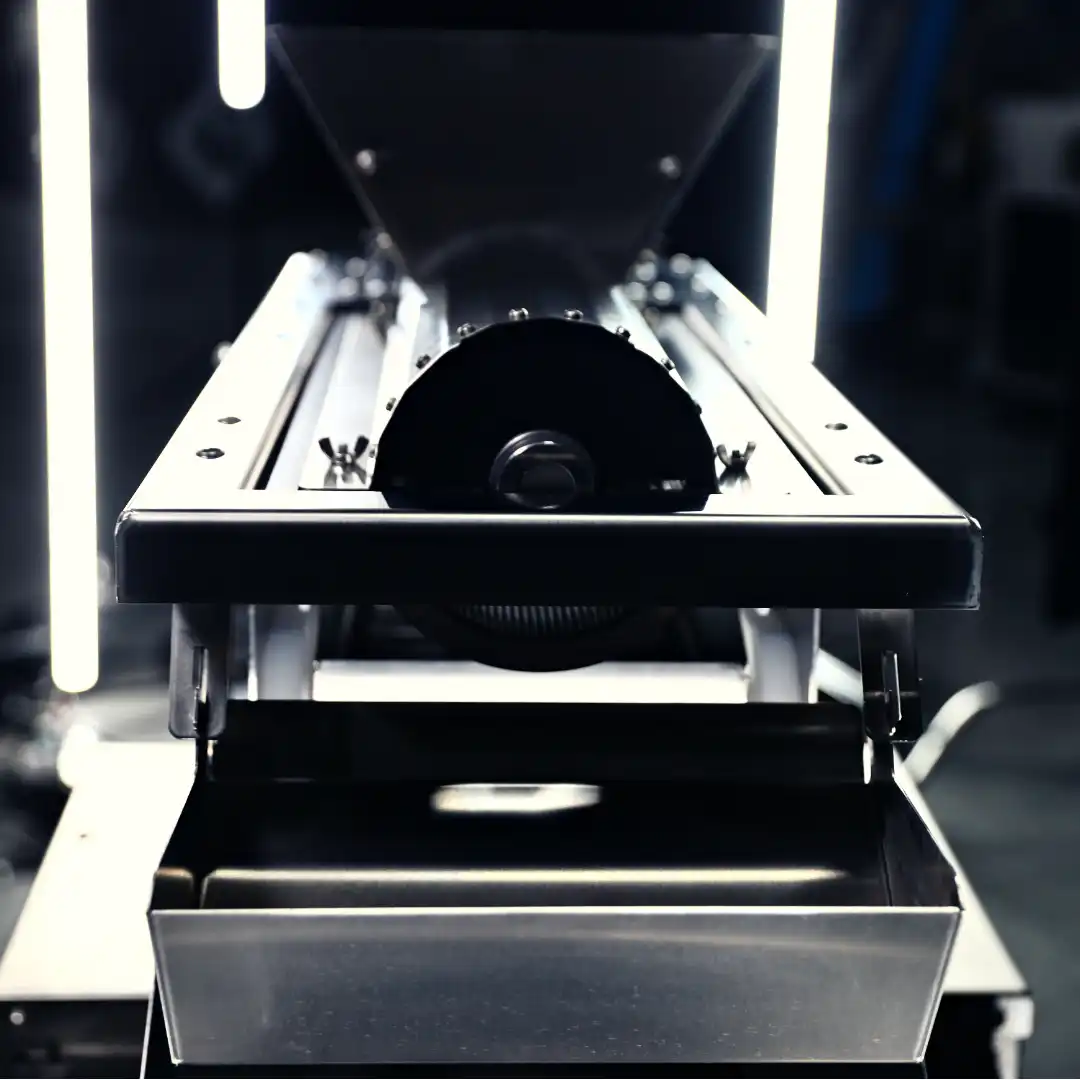 Greenbroz G Lite Grinder in dark room - Front View