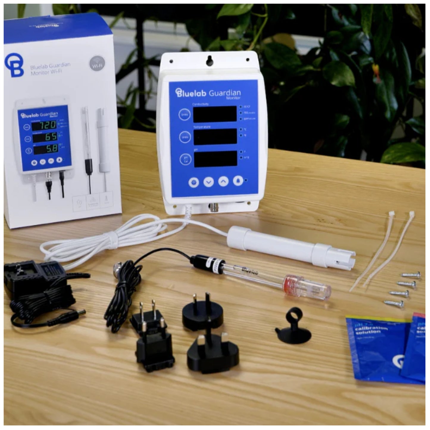 Bluelab Guardian Monitor Wifi includes