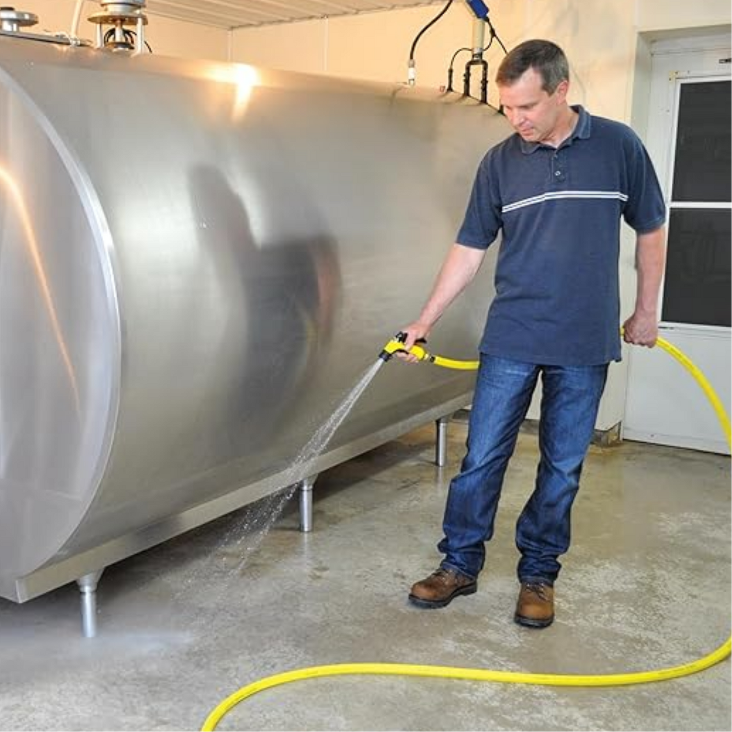 Dramm ColorStorma Yellow Hose 5_8_- 100 Ft. in Use