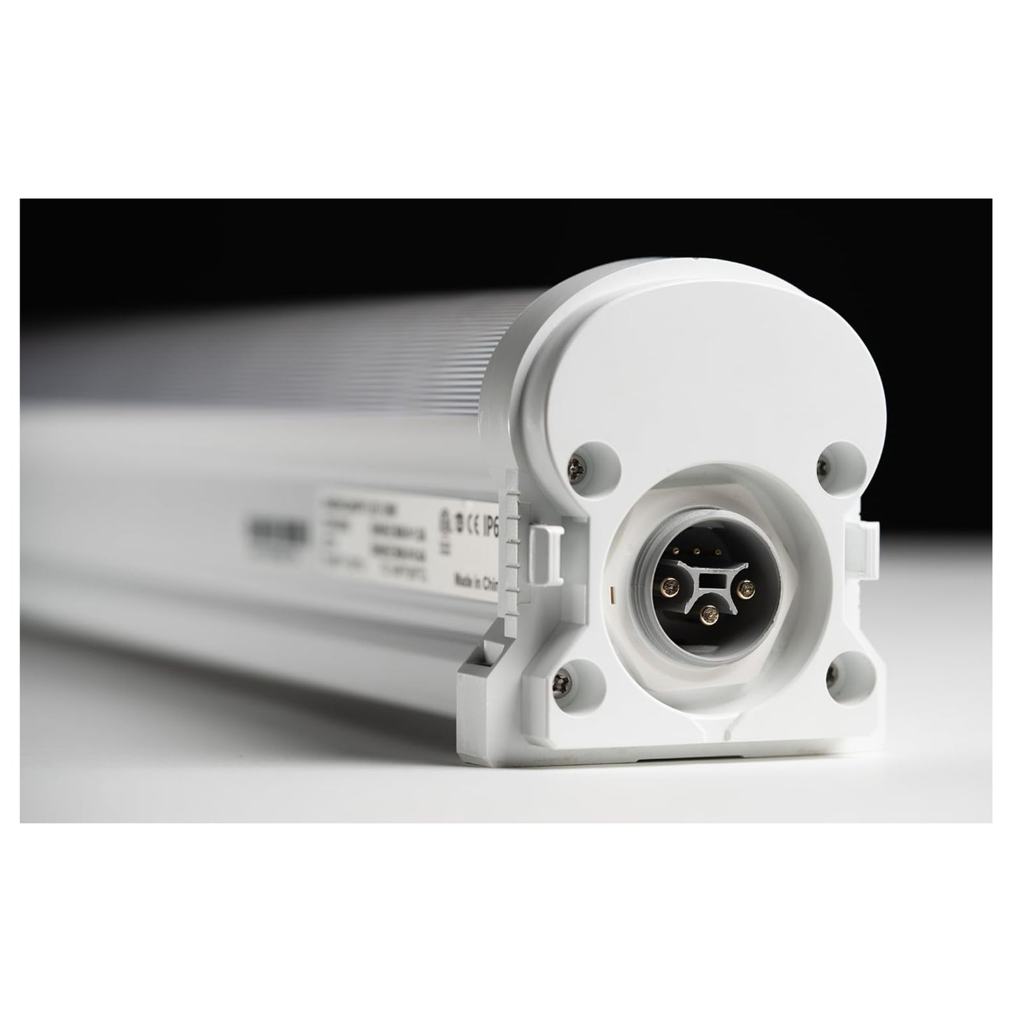 Faven Lighting R8 Dimmable LED plug