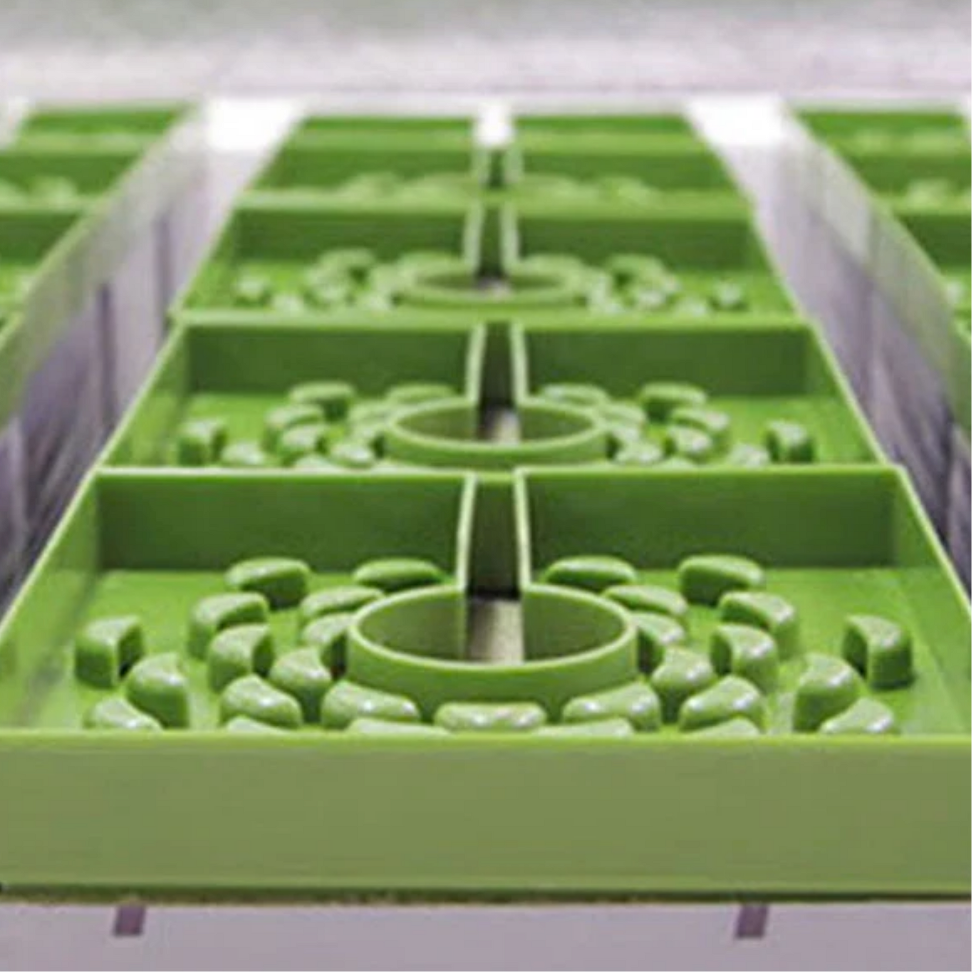 FloraFlex 4_ FloraCap 3.0 Top Feed Dripper for Rockwool Cubes arrange