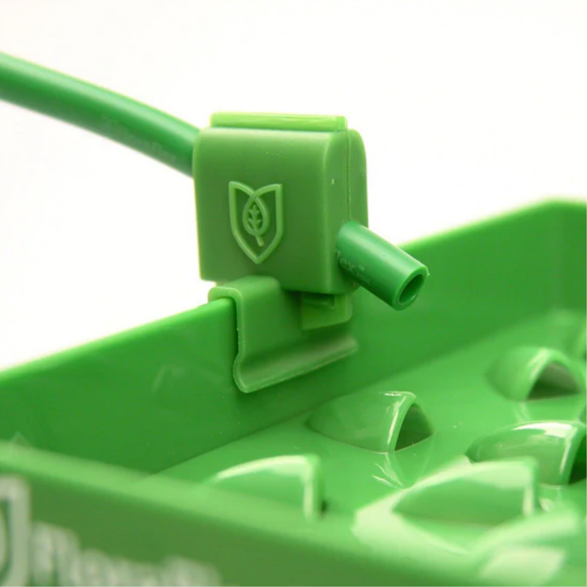 FloraFlex FloraClip 2.0 in action