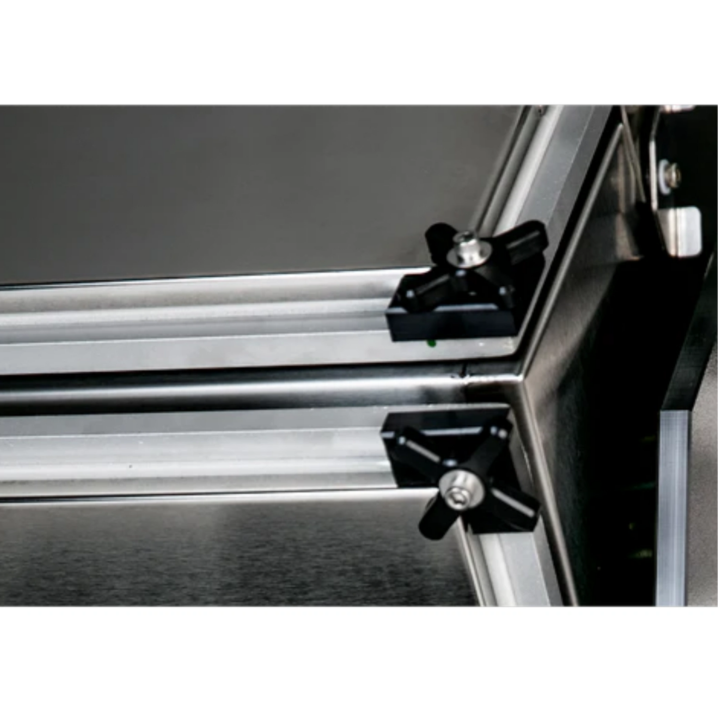 GreenBroz Alchemist 215 Trichome Extractor clamps