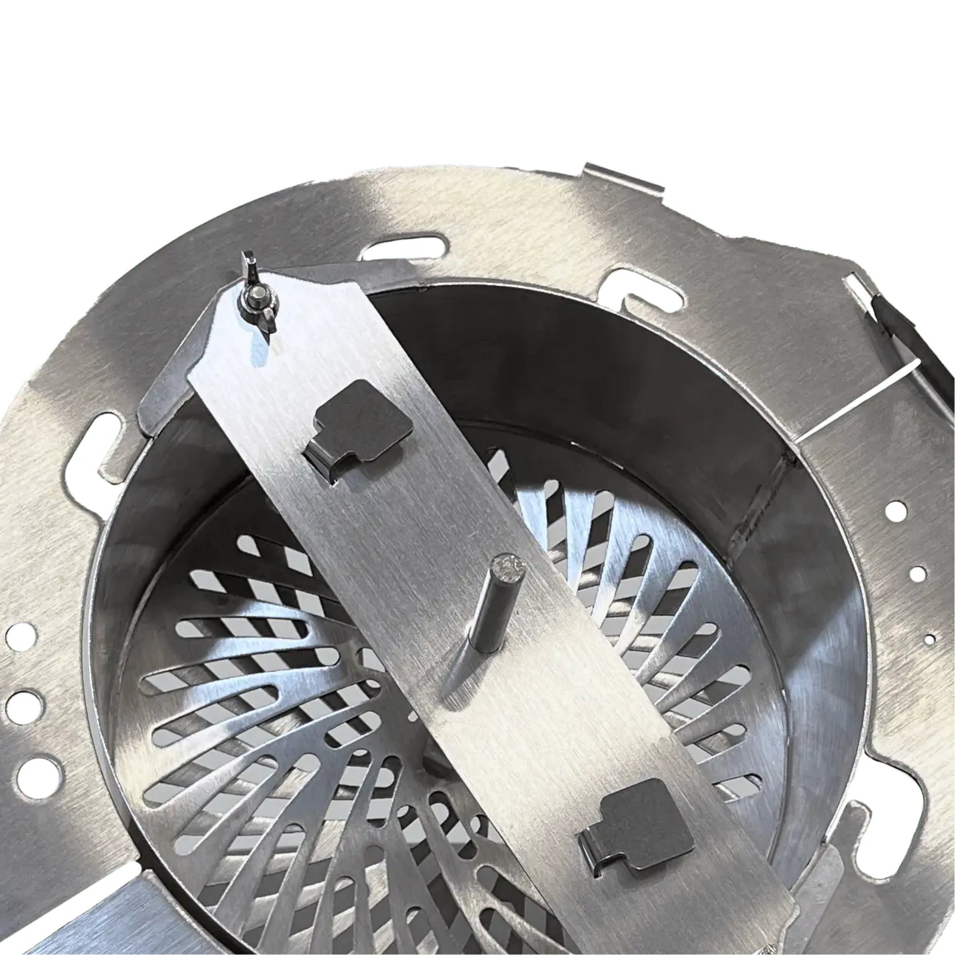 Greenbroz Harvest Bucket blades closeup