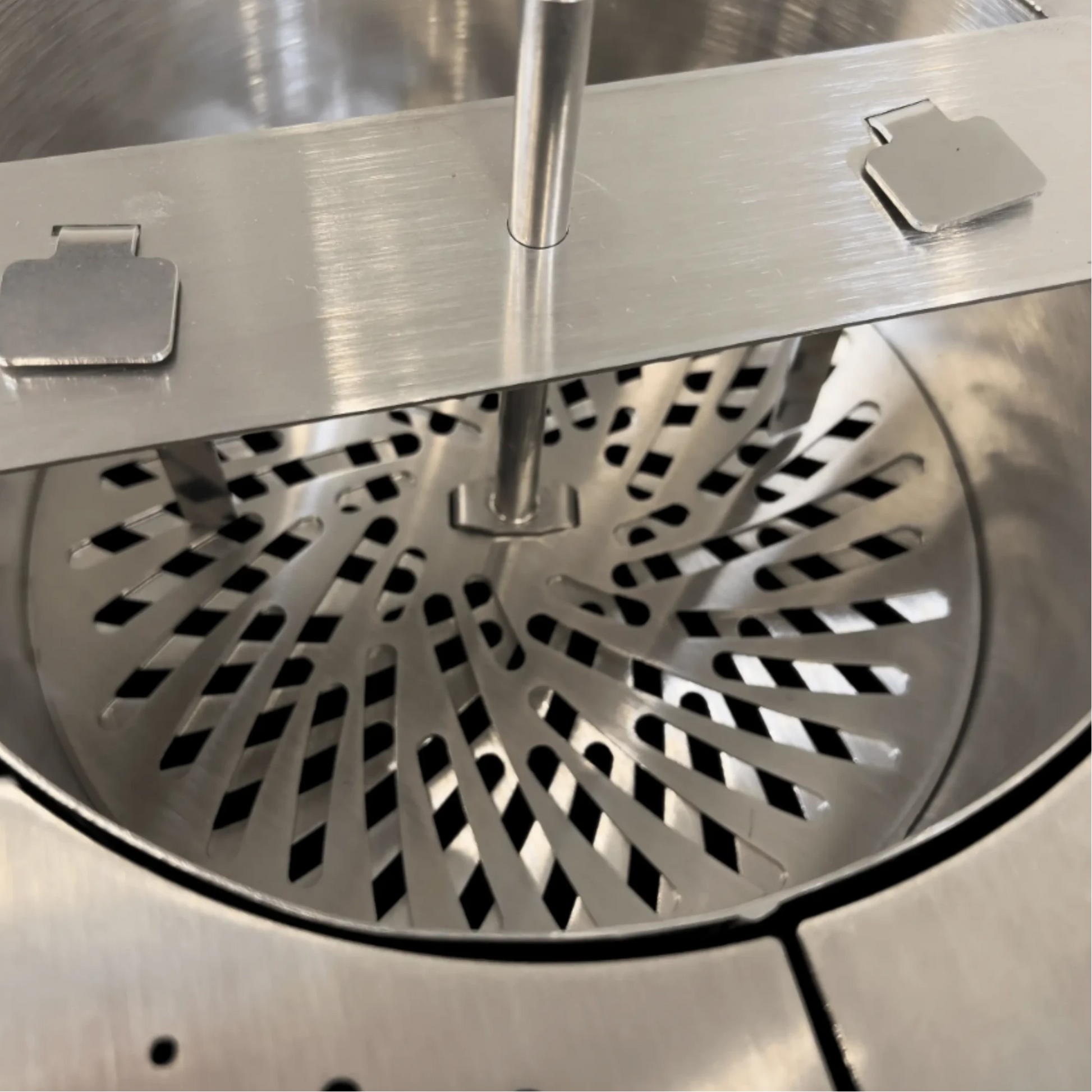 Greenbroz Harvest Bucket commercial scale trimming