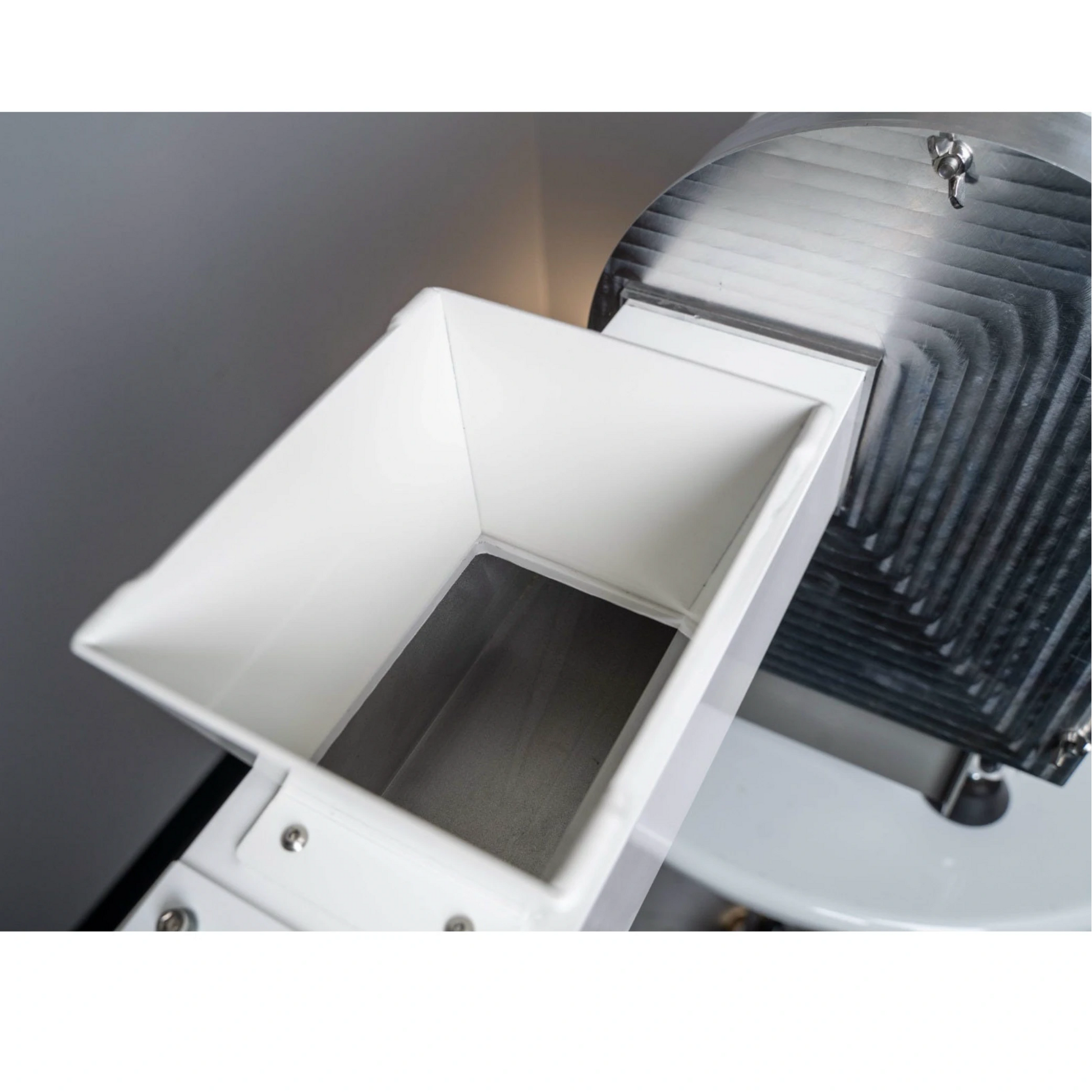 STM Mini-Revolution Commercial Flower Grinder Drop