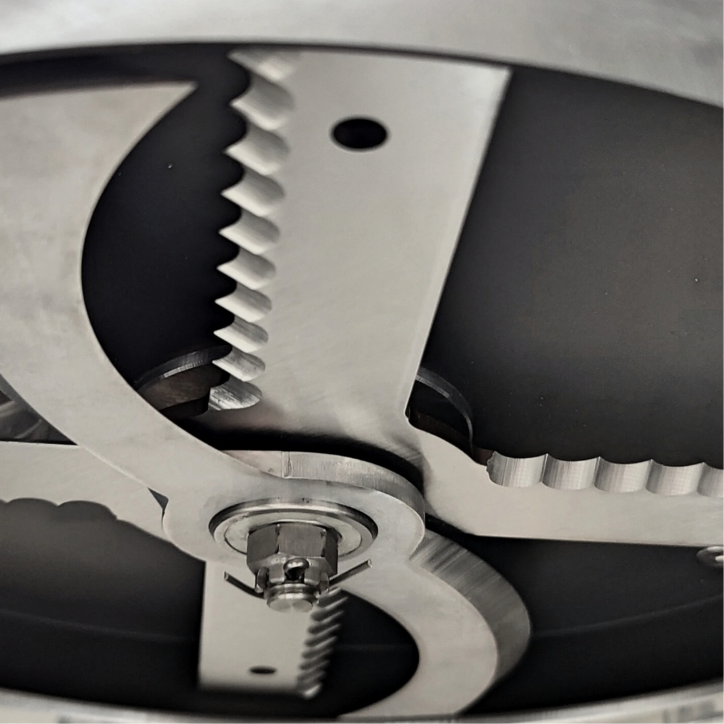 STM Revolution 2.0 Commercial Cannabis Grinder Efficient Flower Processing Blades