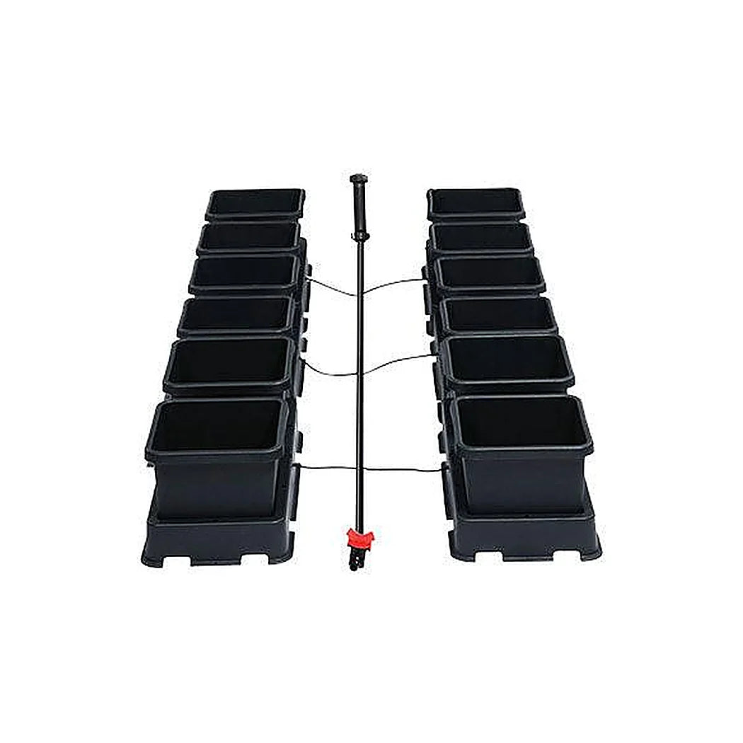 AutoPot easy2grow 12 pot trays and feed line