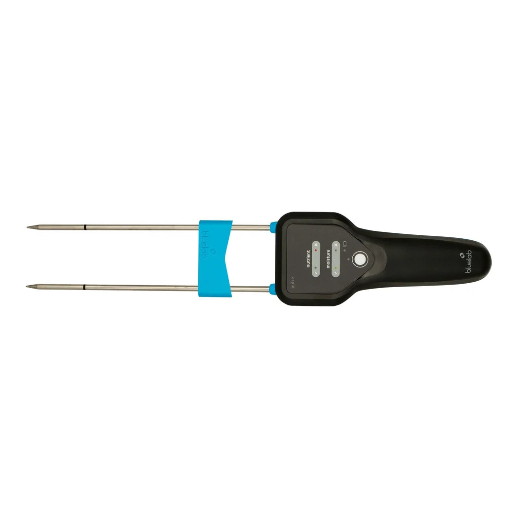 Bluelab Pulse Multimedia EC/MC Meter - meter and probe, side view