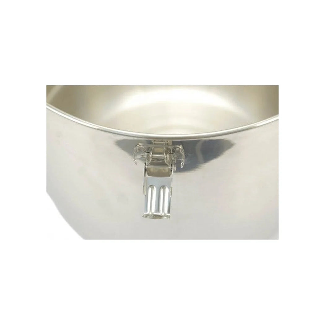 CVault 21L latch and lid detail