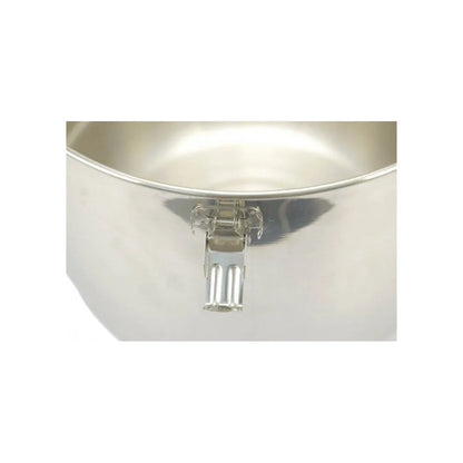 CVault 21L latch and lid detail