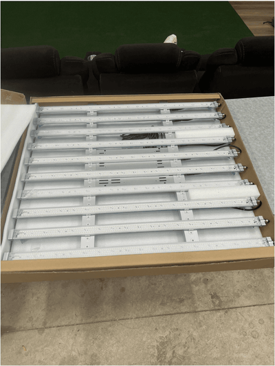 Agrify R1 – 630W Commercial Full-Spectrum LED Grow Lights