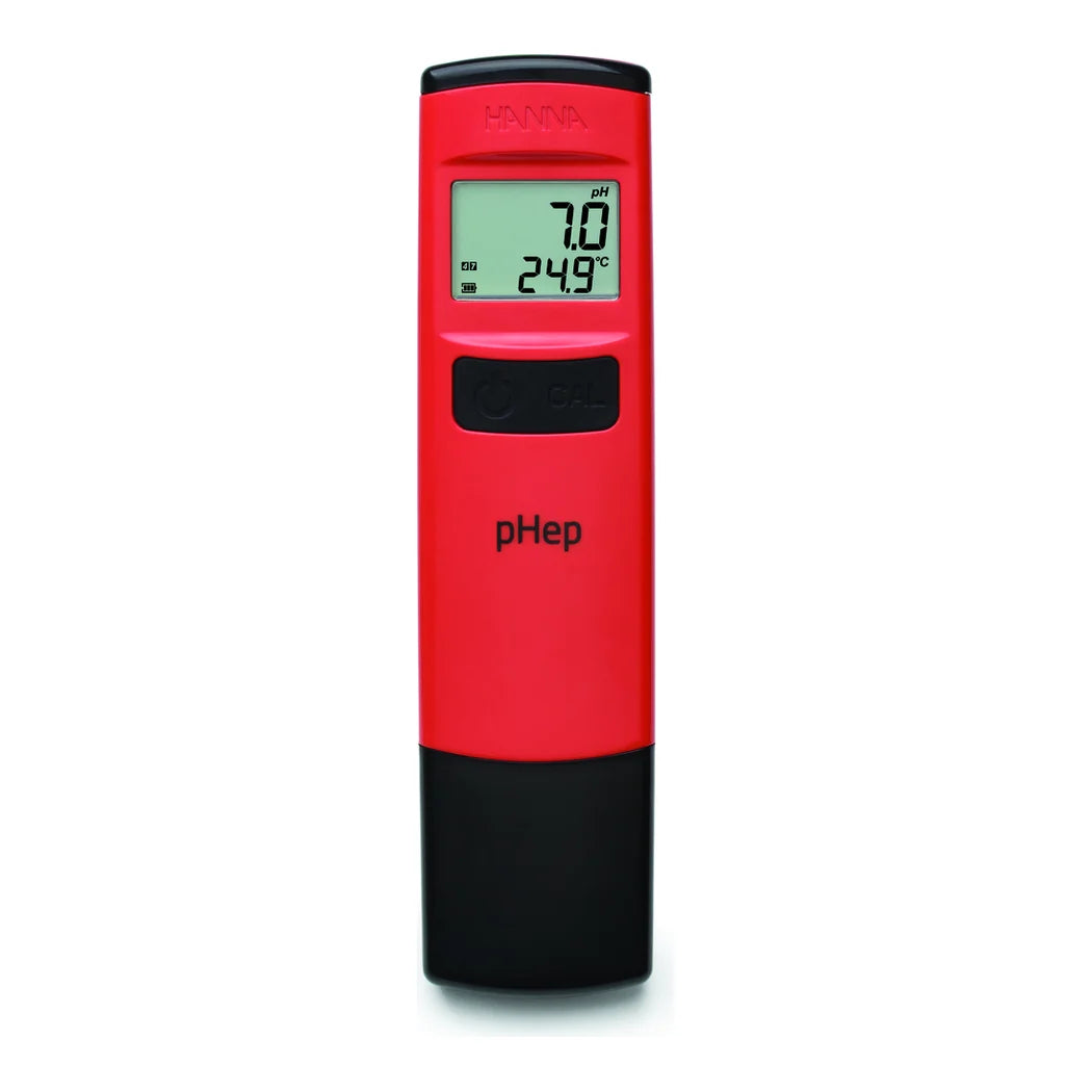 Hanna pHep HI98107 pocket pH tester pen with cap fitted, reading pH 7.0