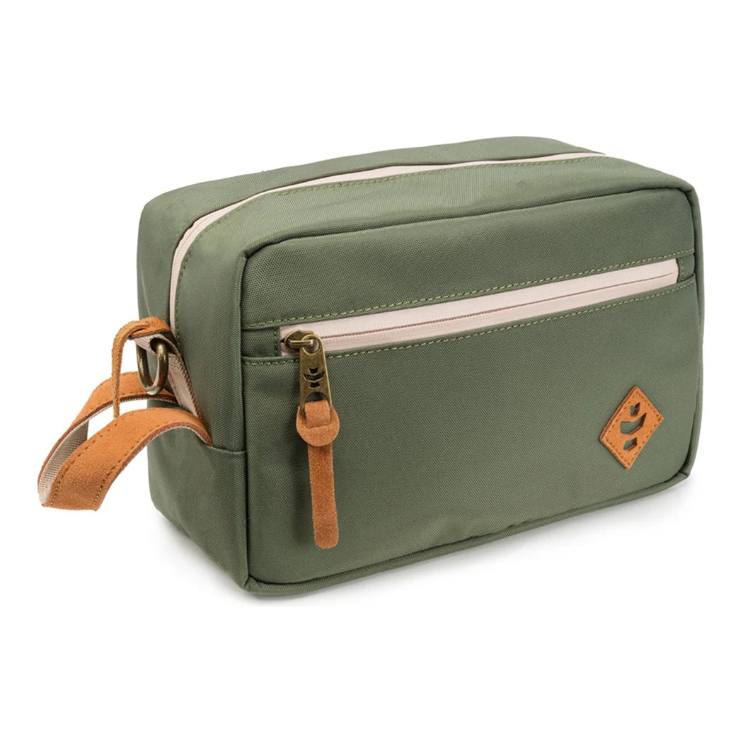 Revelry Supply The Stowaway Toiletry Kit - Stowaway, green